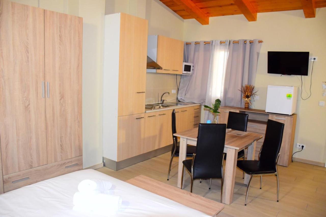Apartamentos Giuliano Empuriabrava Εξωτερικό φωτογραφία