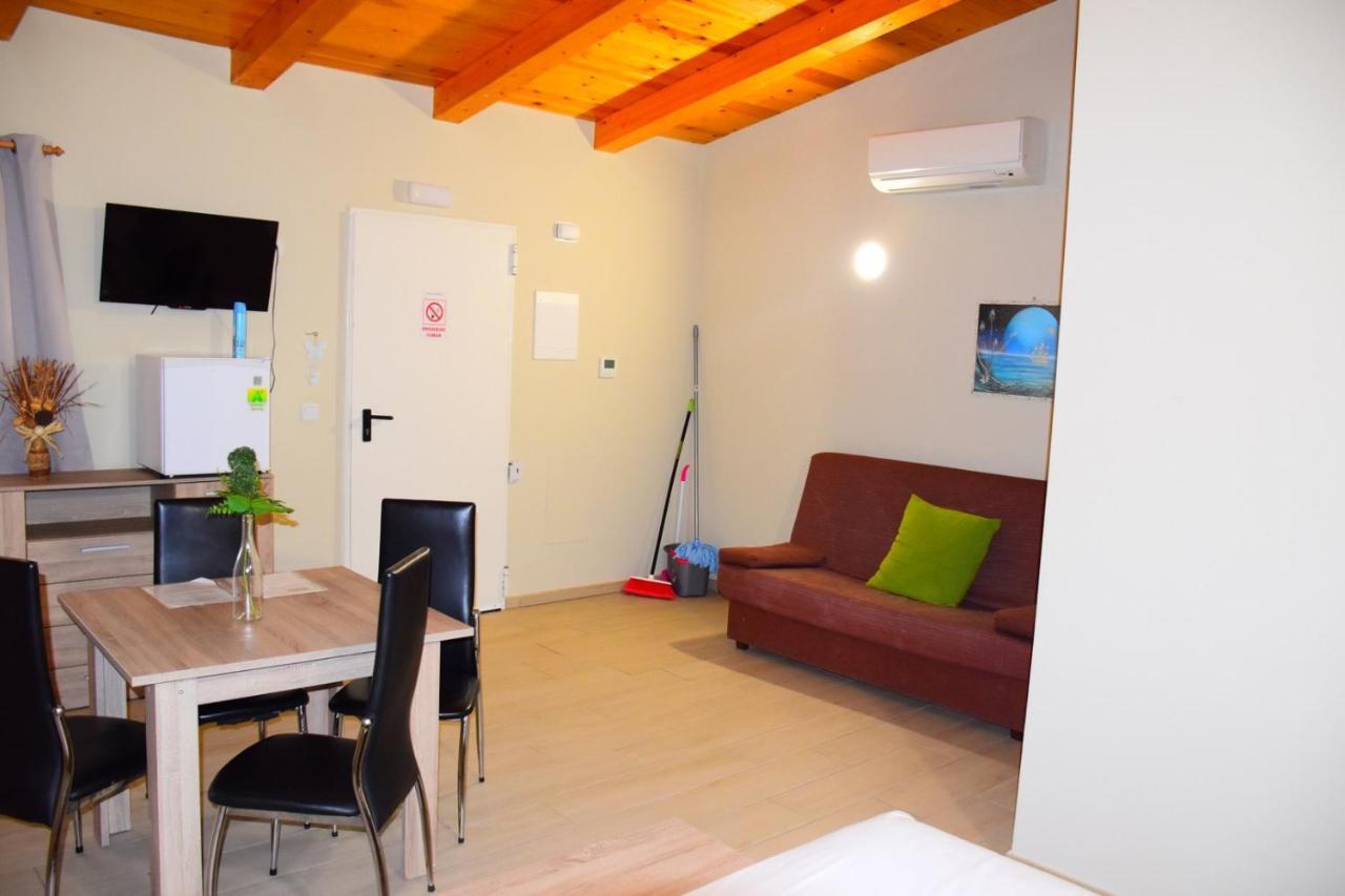 Apartamentos Giuliano Empuriabrava Εξωτερικό φωτογραφία