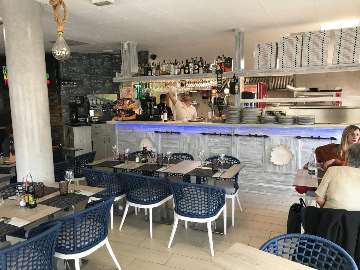 Apartamentos Giuliano Empuriabrava Εξωτερικό φωτογραφία